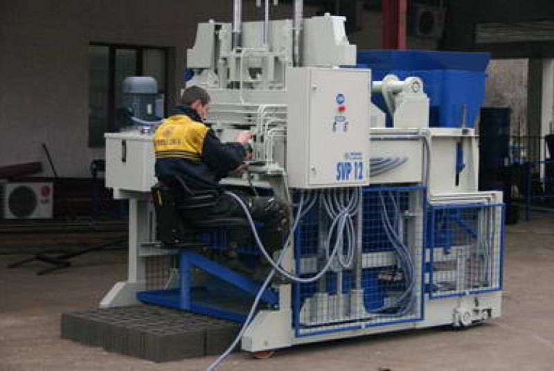 Stroje na výrobu betonových prvkov